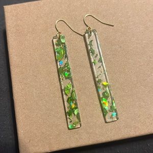 Acrylic bar clear green glitter earring spring collection!